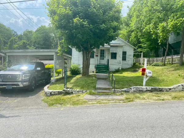 409 Maple St, Lewisburg, WV 24901