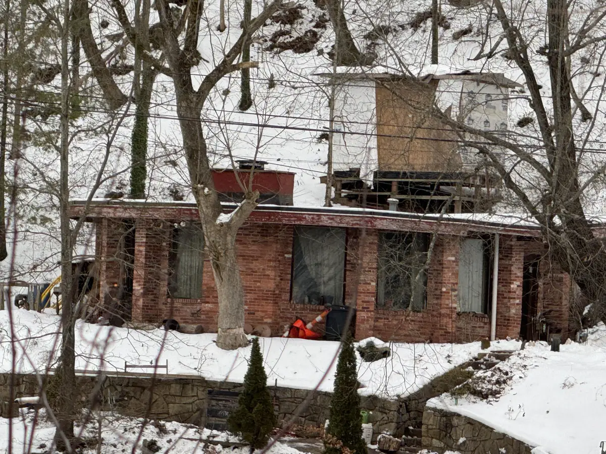 21 Lake Shore Dr, Charleston, WV 25313 - #1