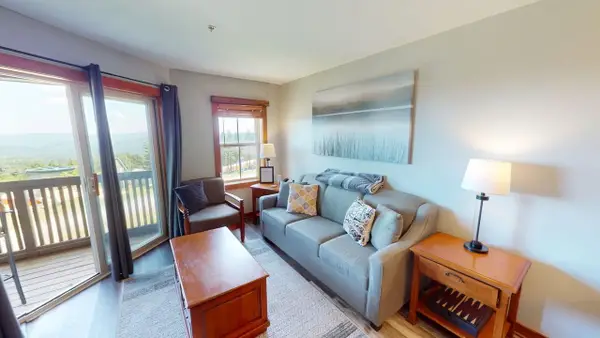 319 Highland House, Snowshoe, WV 26209