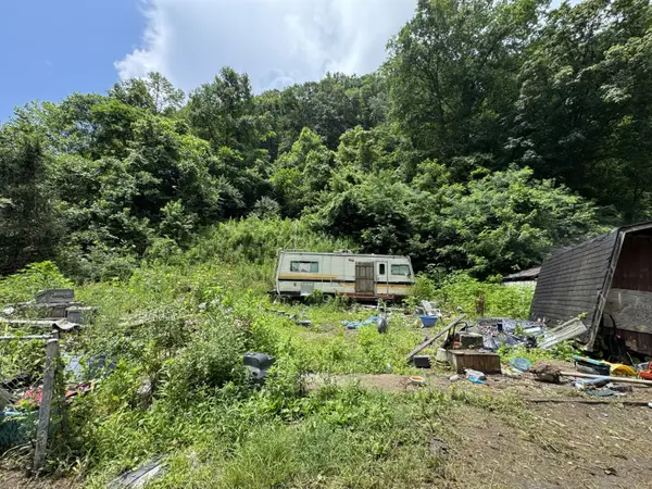 4955 Witcher Creek Rd, Belle, WV 25015