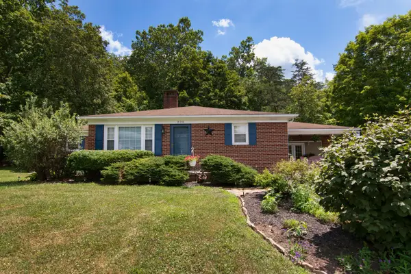 220 Manor Dr, White Sulphur Springs, WV 24986