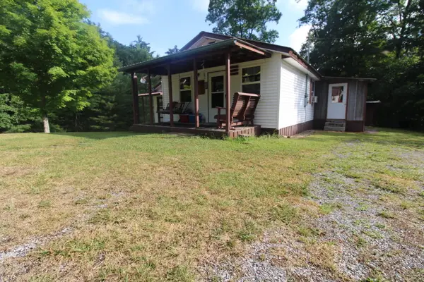 8157 Moncove Lake Rd, Gap Mills, WV 24941