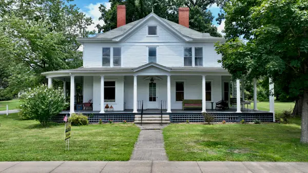 192 Clay St, Alderson, WV 24910