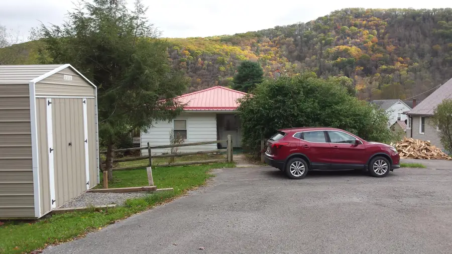 40 Pinecrest Dr, Durbin, WV 26264 - Image #2