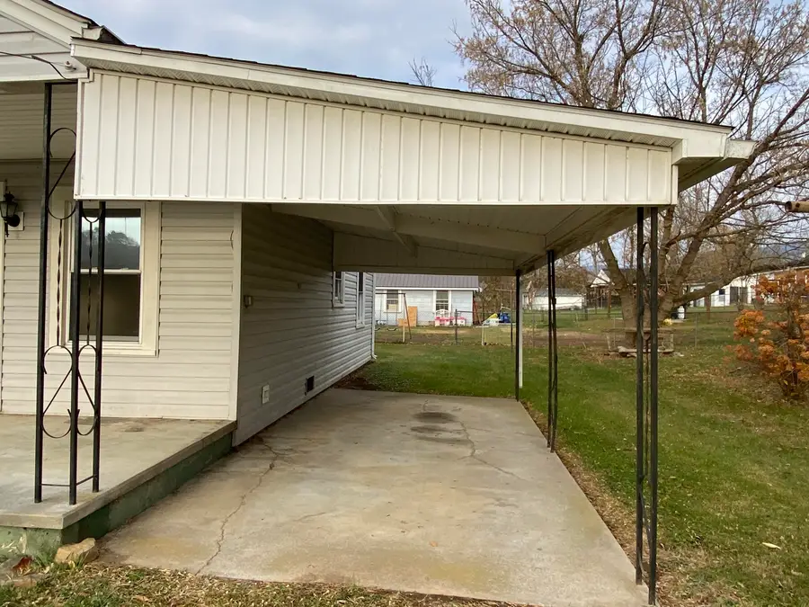 139 Calhoun St, Alderson, WV 24910 - Image #3