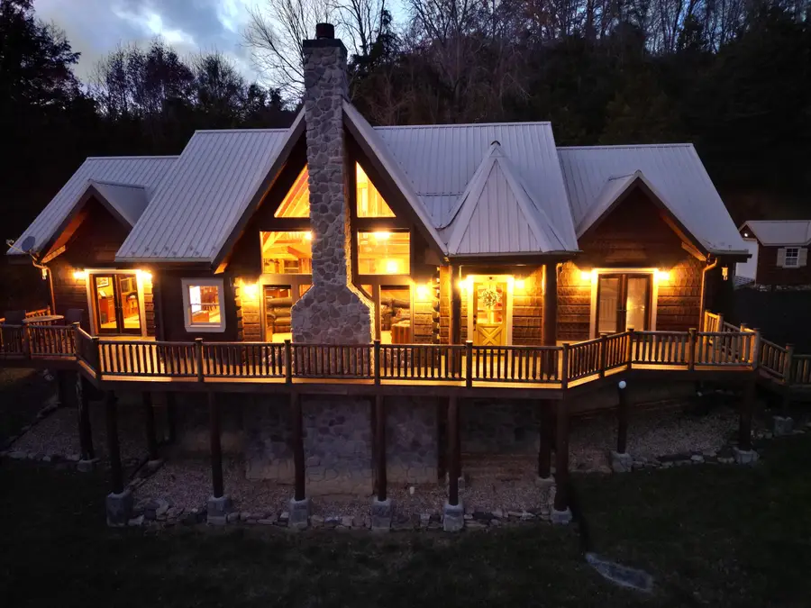 2288 Mountain View Ln, Union, WV 24983 - Image #2