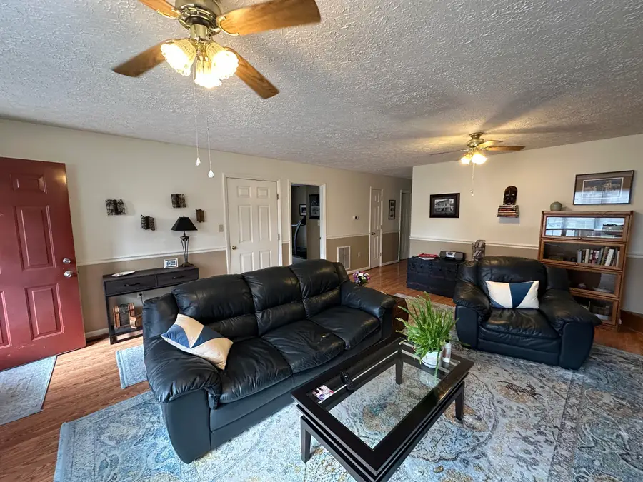 206 Village Dr, Lewisburg, WV 24901 - Image #2