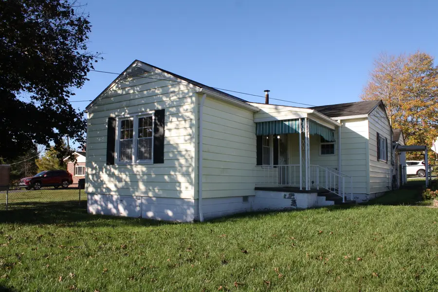 111 Meador Ln, Shady Spring, WV 25918 - Image #2