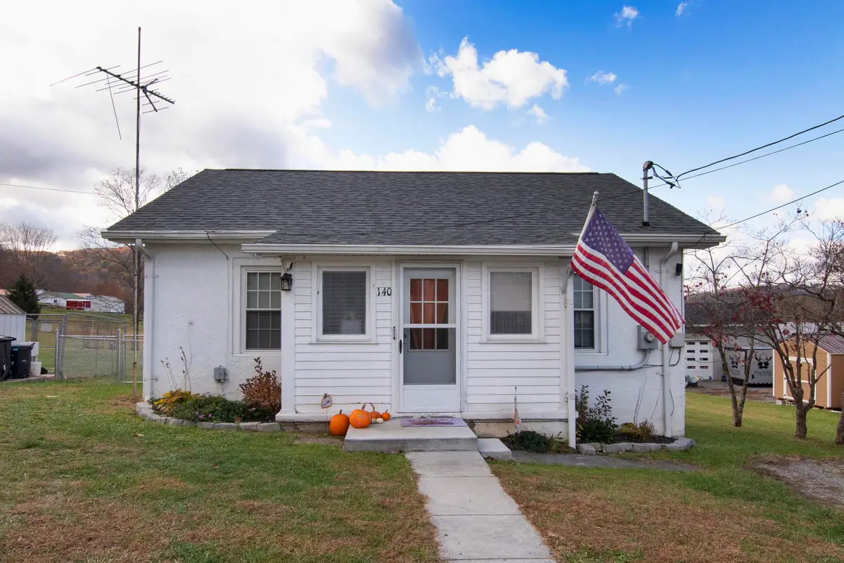 140 Echo Hill Rd, Alderson, WV 24910 - Image #1