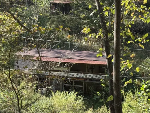 63 Wonder Dr, Charleston, WV 25302