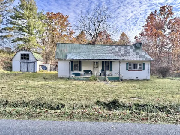 1250 Bozoo Rd, Peterstown, WV 24963