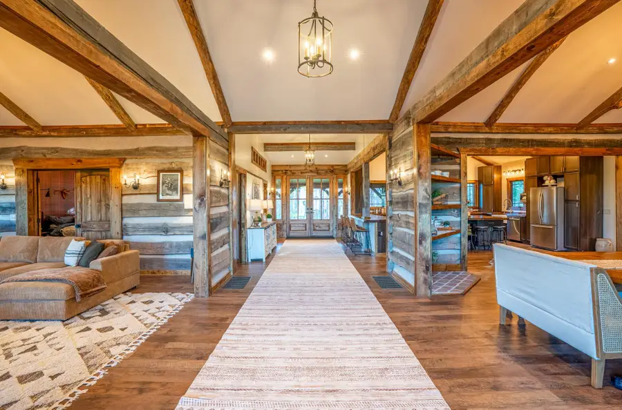 4609 Bozoo Rd, Peterstown, WV 24963 - Image #2