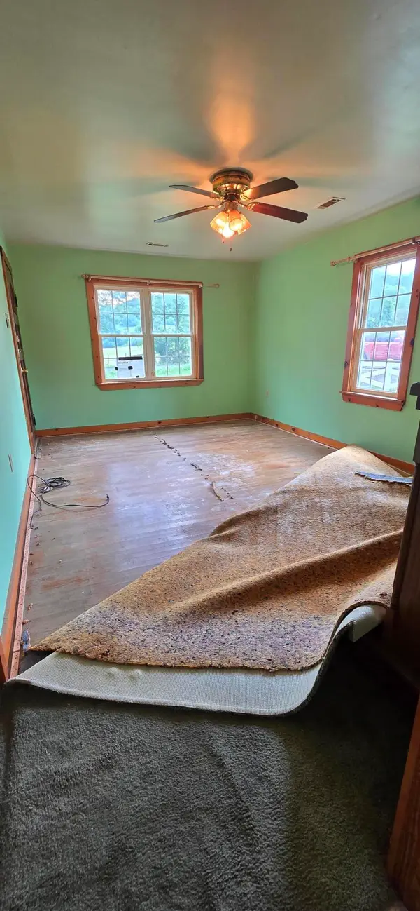 1160 Knobs, Union, WV 24983