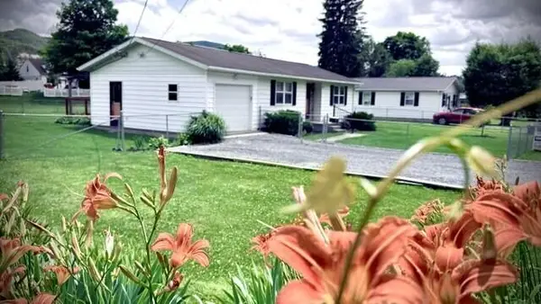 200 Forren Ln, White Sulphur Springs, WV 24986