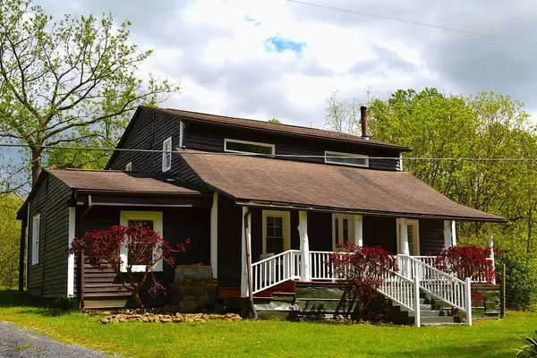 4250 Julia Rd, Renick, WV 24966