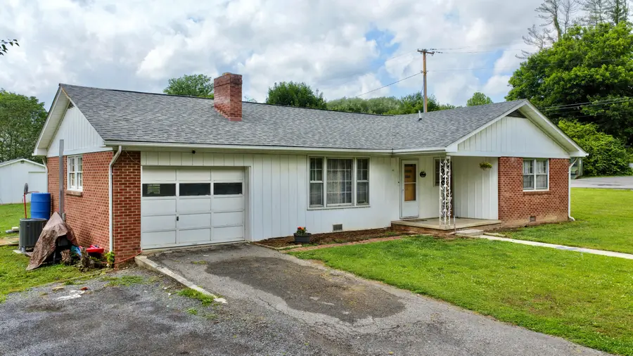 123 E Chestnut, Alderson, WV 24910 - #2