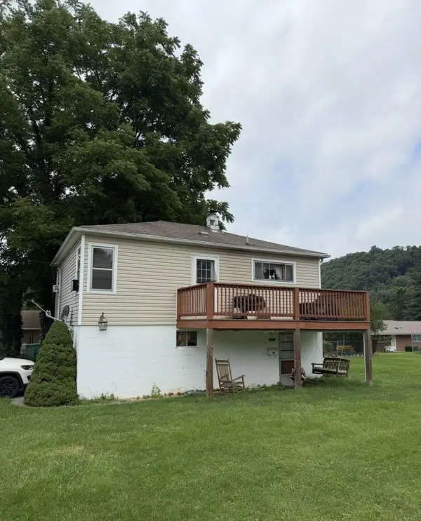 1309 Parrish St, Marlinton, WV 24954