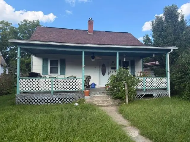 385 Mountain Ave, White Sulphur Springs, WV 24986 - #1
