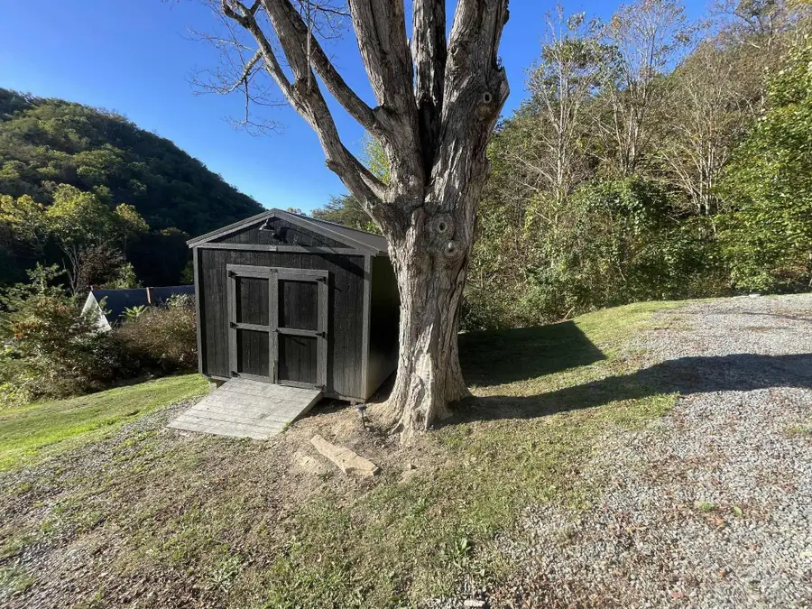 14226 S Seneca Trl, Lindside, WV 24951 - Image #3