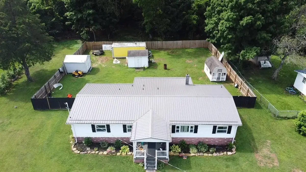 111 Peck St, Pembroke, VA 24136 - #1