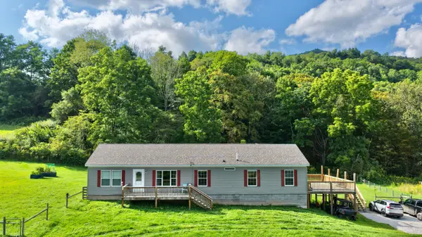 4323 Edray Rd, Cass, WV 24927