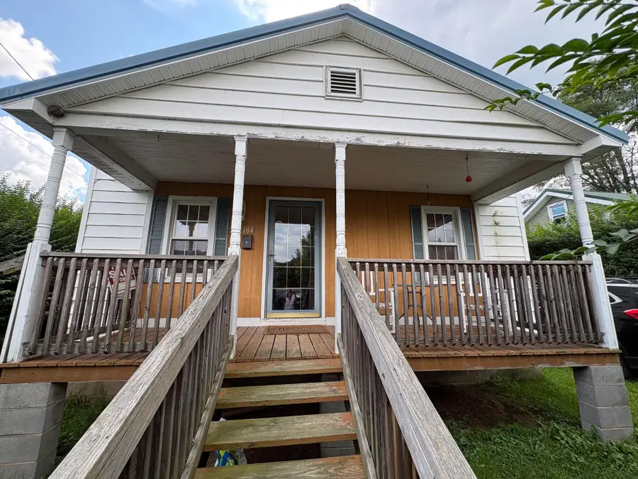184 5th St, Rainelle, WV 25962 - #3