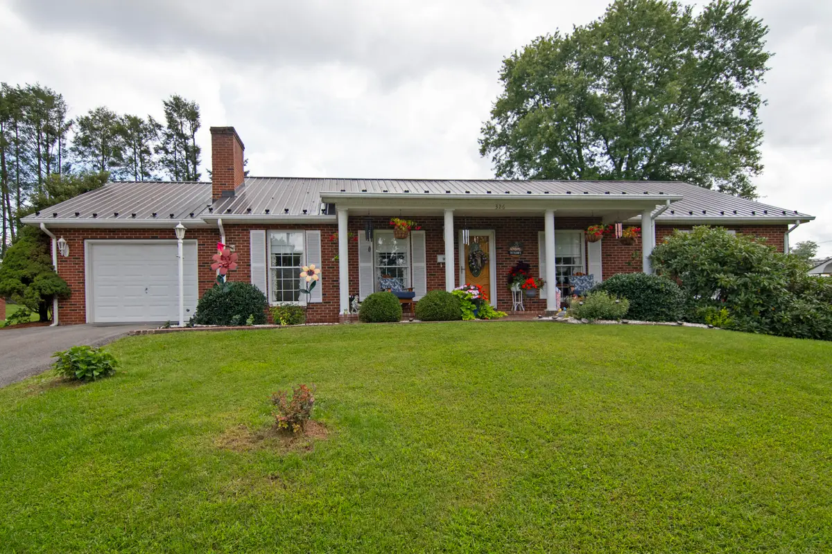 162 Holt Ln, Lewisburg, WV 24901 - #1