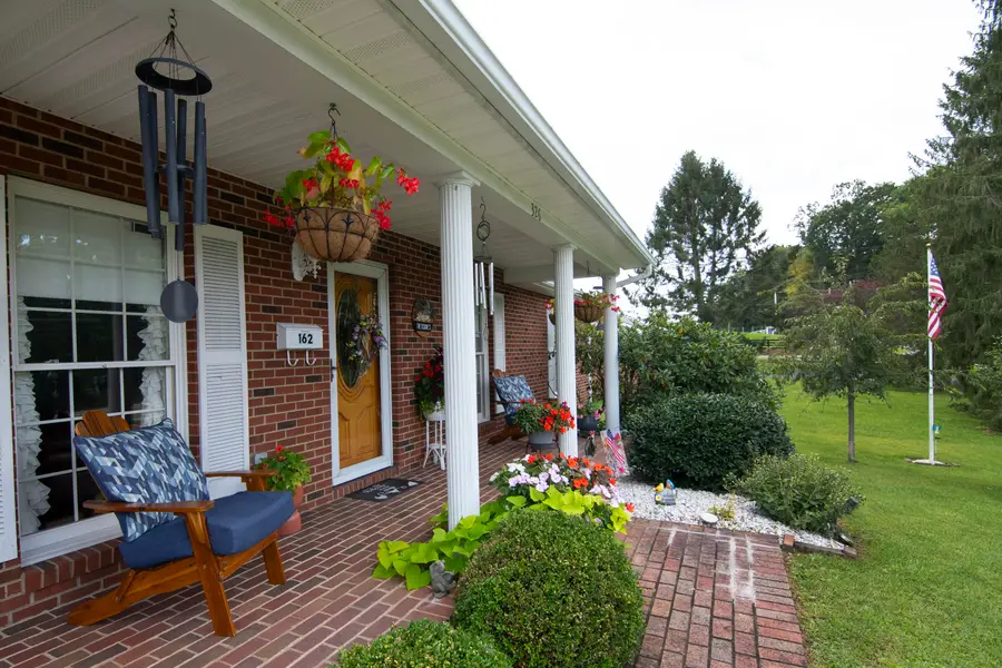 162 Holt Ln, Lewisburg, WV 24901 - #2