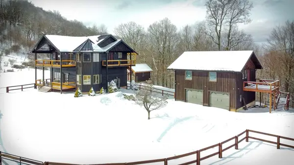 684 Headwaters Rd, Slatyfork, WV 26291