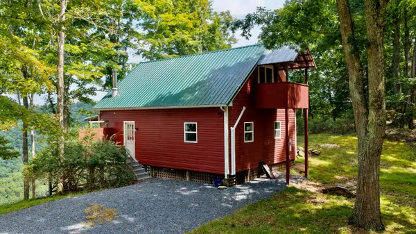 832 Palla Fair Rd, Ronceverte, WV 24970