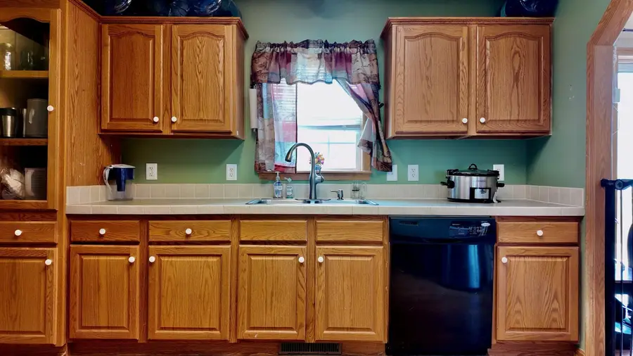 295 Albany Summer Ln, Lewisburg, WV 24901 - #2