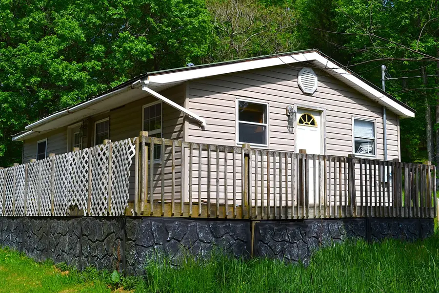 273 Hundley Ln, Charmco, WV 25958 - #2