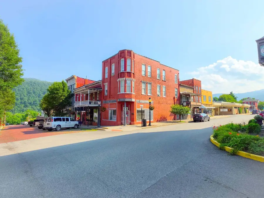 301 Temple, Hinton, WV 25951 - #2