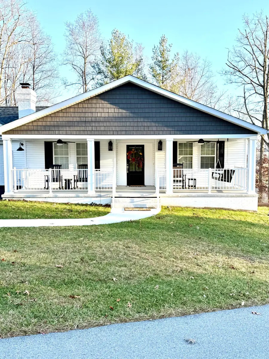 362 Rosemary St, Princeton, WV 24739 - #2