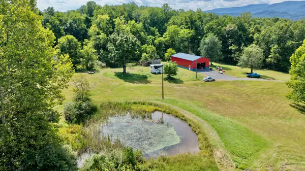 434 Tom Feamster Road, Alderson, WV 24910