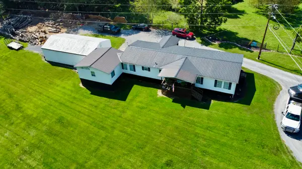 688 Anderson Rd, Lewisburg, WV 24901