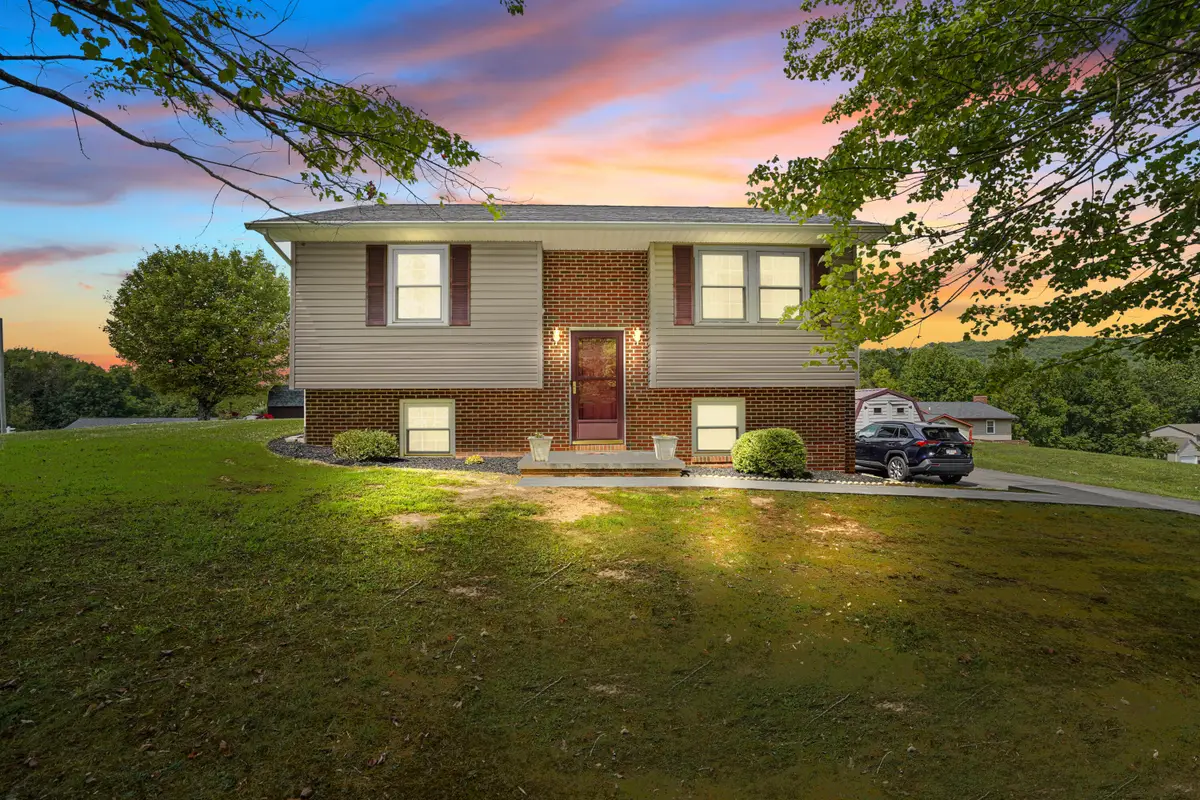 244 Hillcrest Estates Loop, Peterstown, WV 24963 - #1