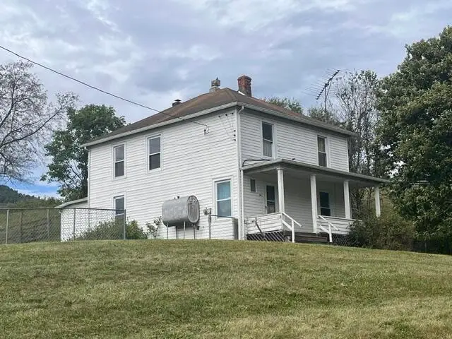 24 Lloyds Ln, Buckeye, WV 24924 - #1