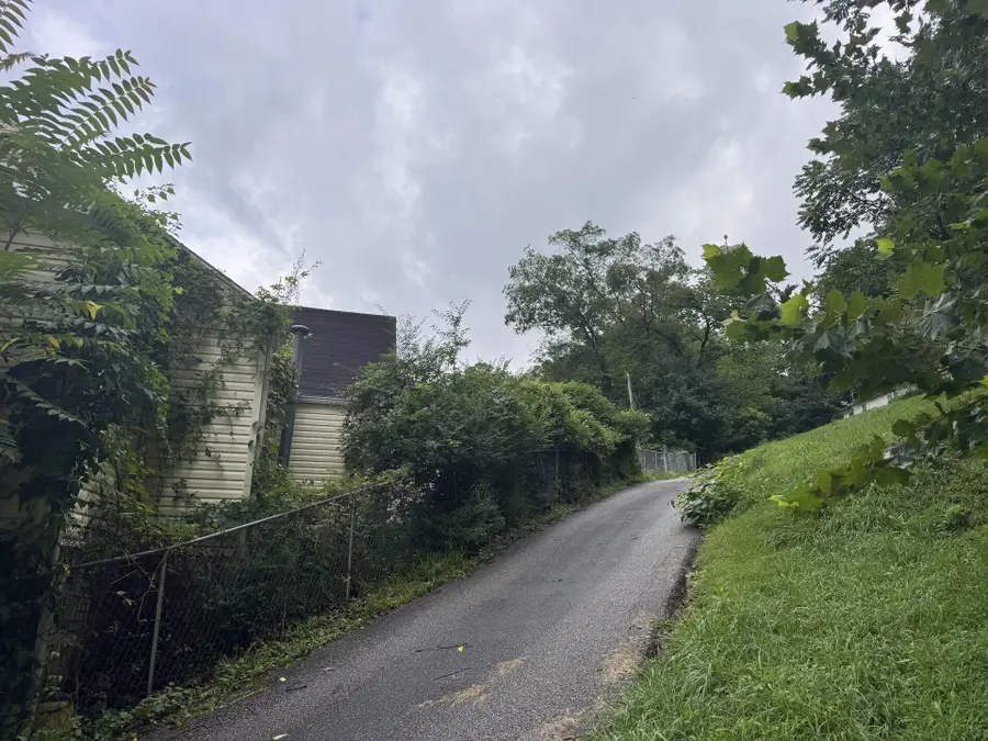 2020 Scraggs Dr, Charleston, WV 25387 - #3