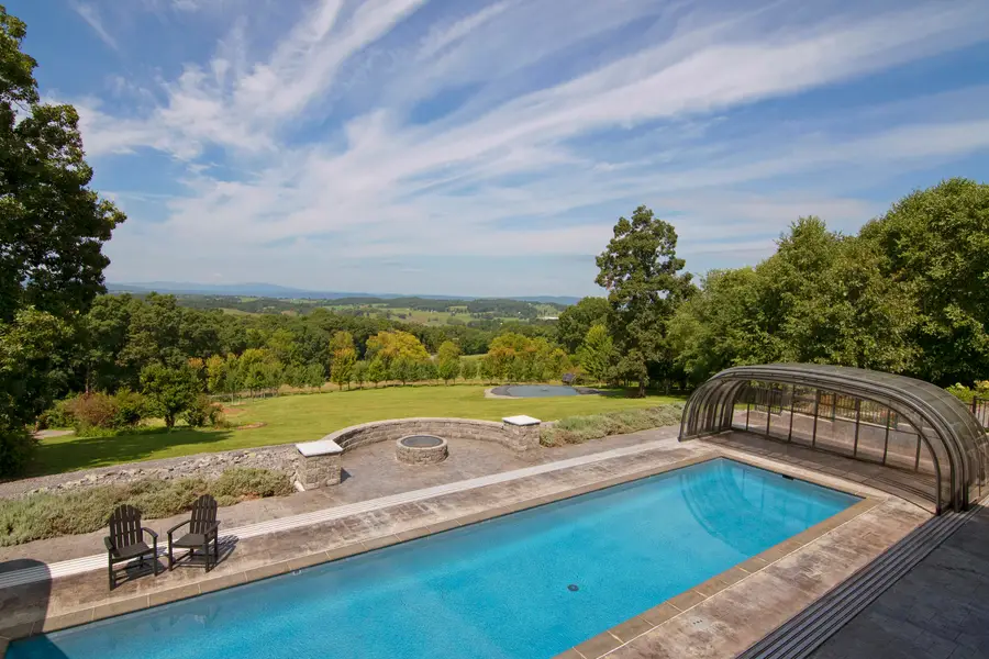 221 Montview Rd, Caldwell, WV 24925 - #2