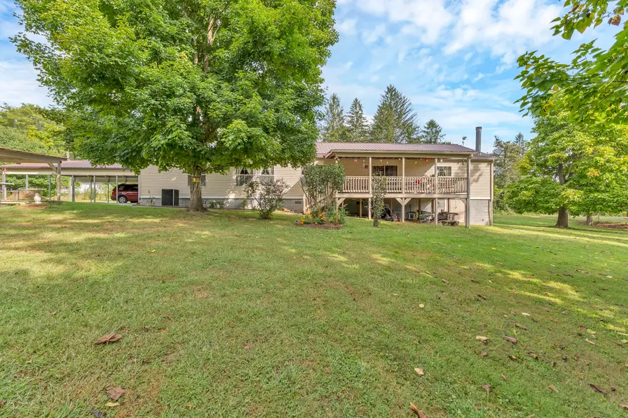 25 River Dr, Alderson, WV 24910 - #3