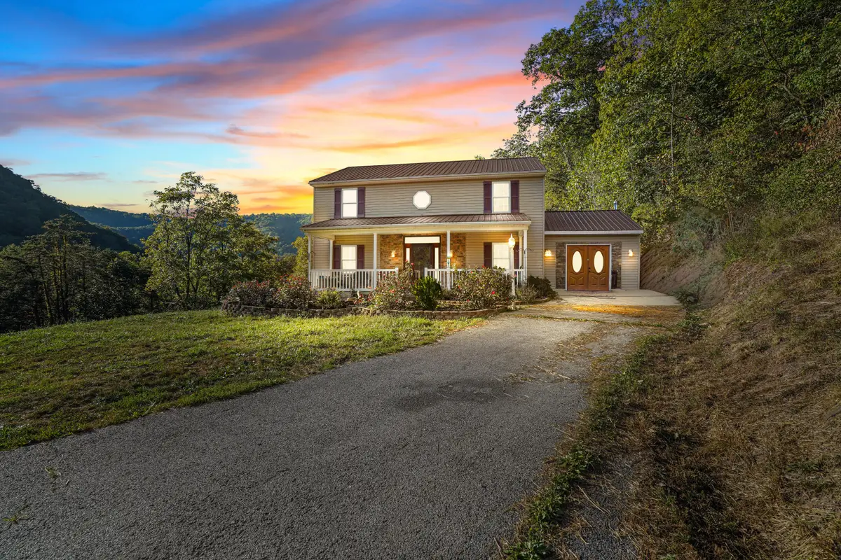 1000 Hungards Creek Rd, Alderson, WV 24910 - #1