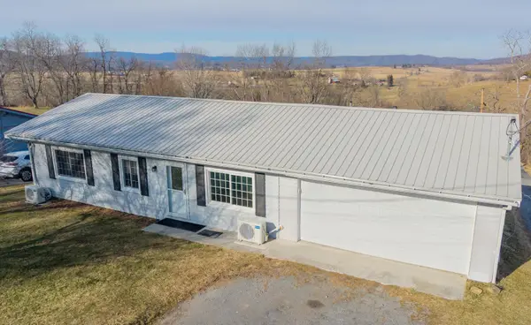 291 Aurora Dr, Lewisburg, WV 24901