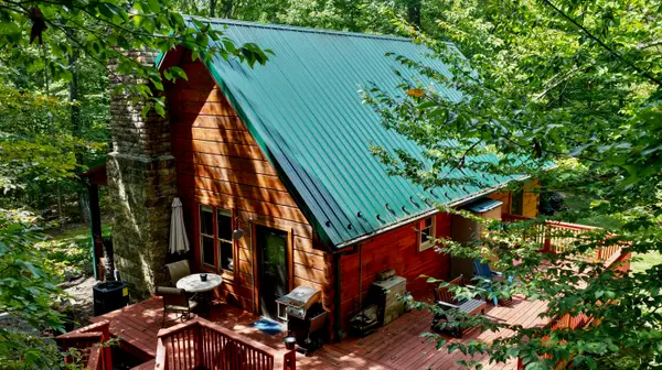 5277 Shoestring Trl, Lewisburg, WV 24901