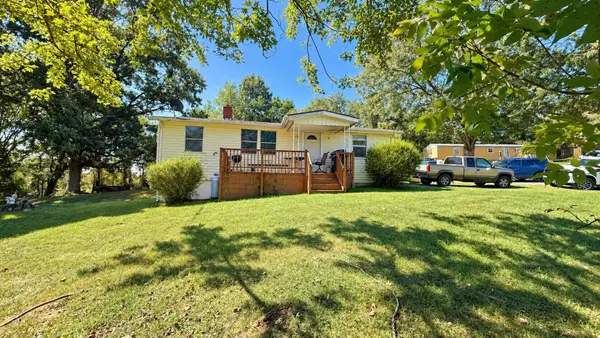 150 Camp Meeting Rd, Pearisburg, VA 24134