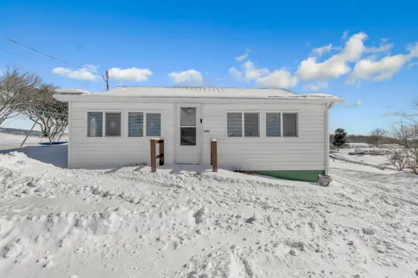 1747 Backus Mountain Rd, Meadow Bridge, WV 25976