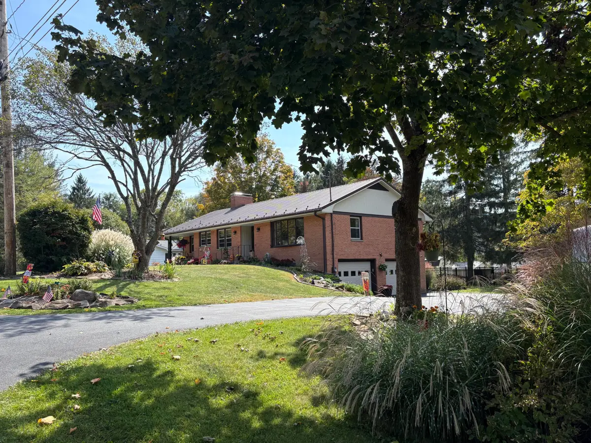 445 Rowan Rd, White Sulphur Springs, WV 24986 - #1