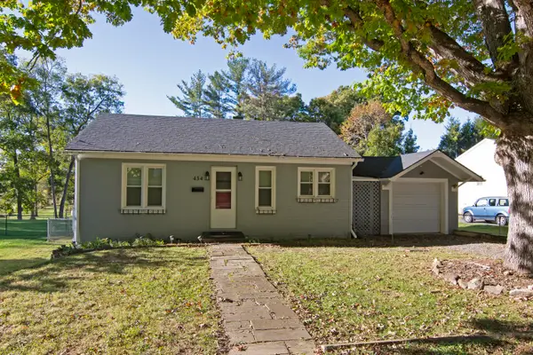 434 Frazier St, Lewisburg, WV 24901
