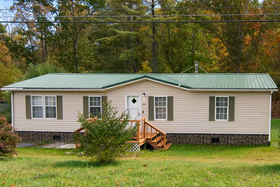 10910 Muddy Creek Mountain Rd, Lewisburg, WV 24901 - #2