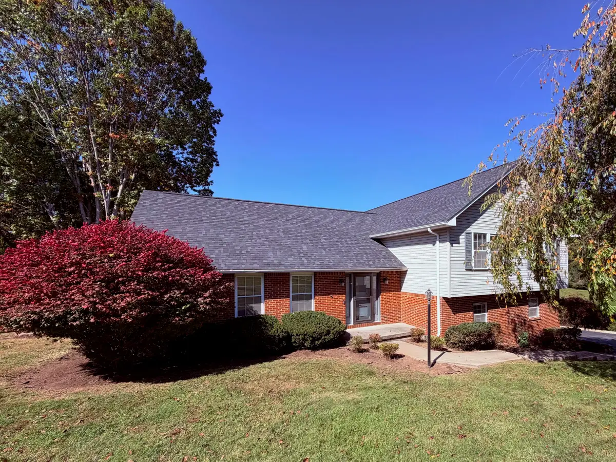 250 Sunshine, Lewisburg, WV 24901 - #1